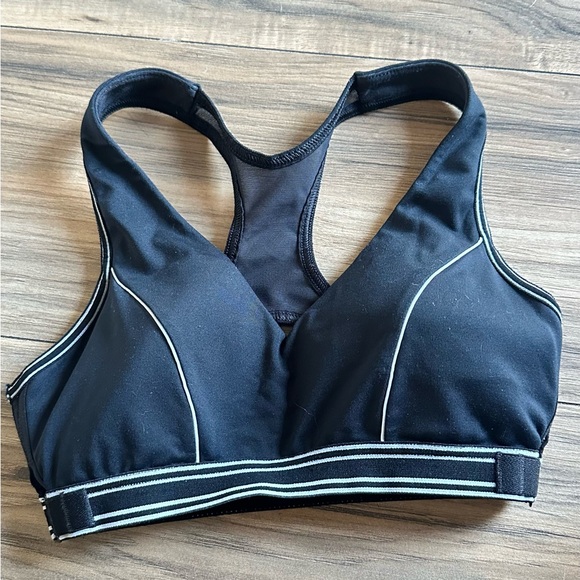 Shock Absorber Medium Support Sport Bra - Picture 1 of 9